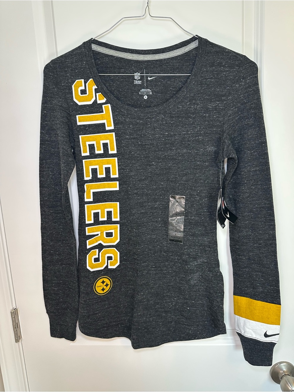 NWT Official Nike NFL Steelers Long Sleeve